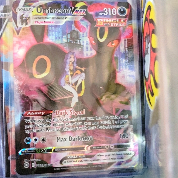 UMBREON • VMax • Trainer Gallery TG23/TG30 - Picture 1 of 2